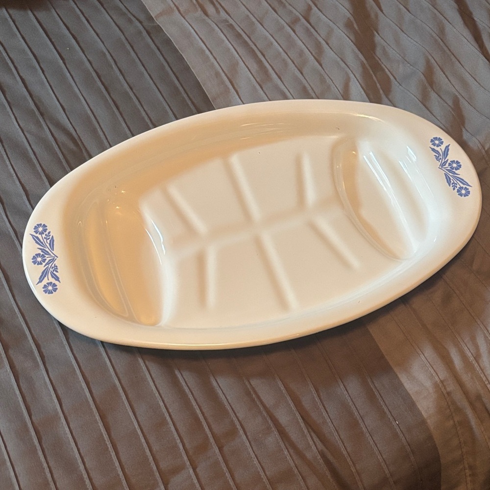 Blue corn flower Corningwear plater. Vintage ~1960